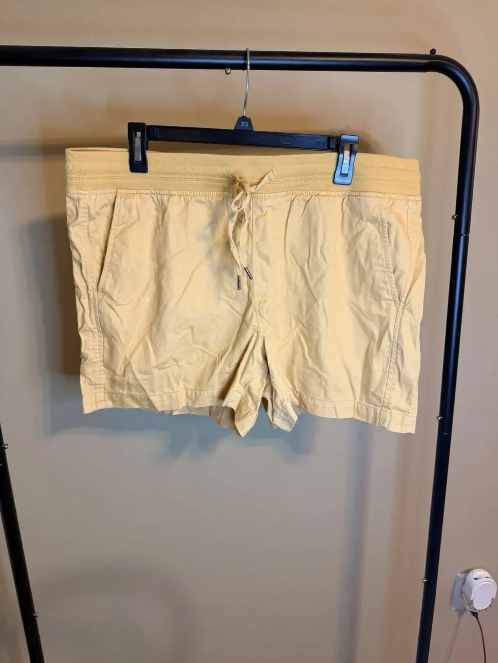 Orvis Classic Colection Yellow Pull-Up Shorts Size XL - Picture 1 of 6